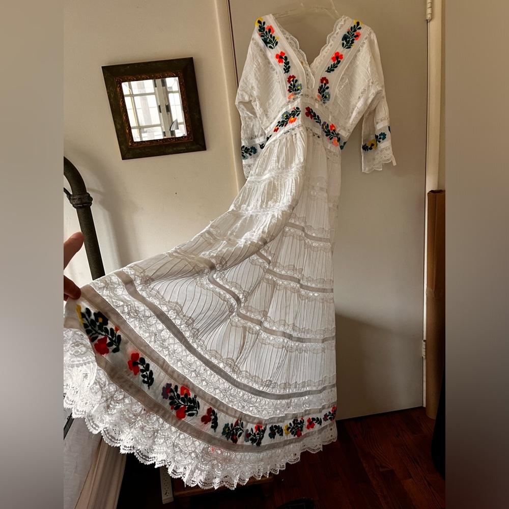 Mexican Lace Embroidered Dress 💃